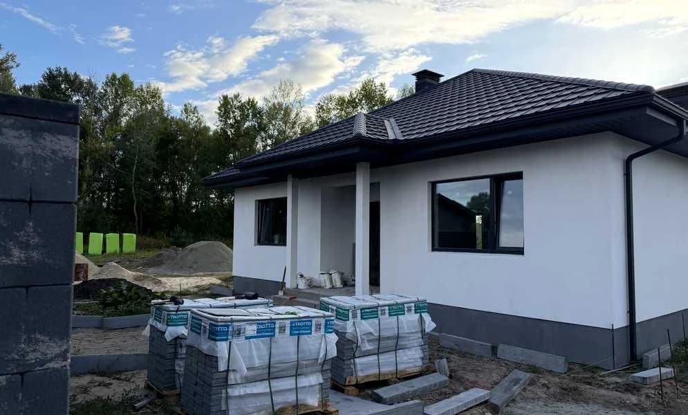 Будинок, Новосілки: під чистове оздоблення, газовий котел, тераса