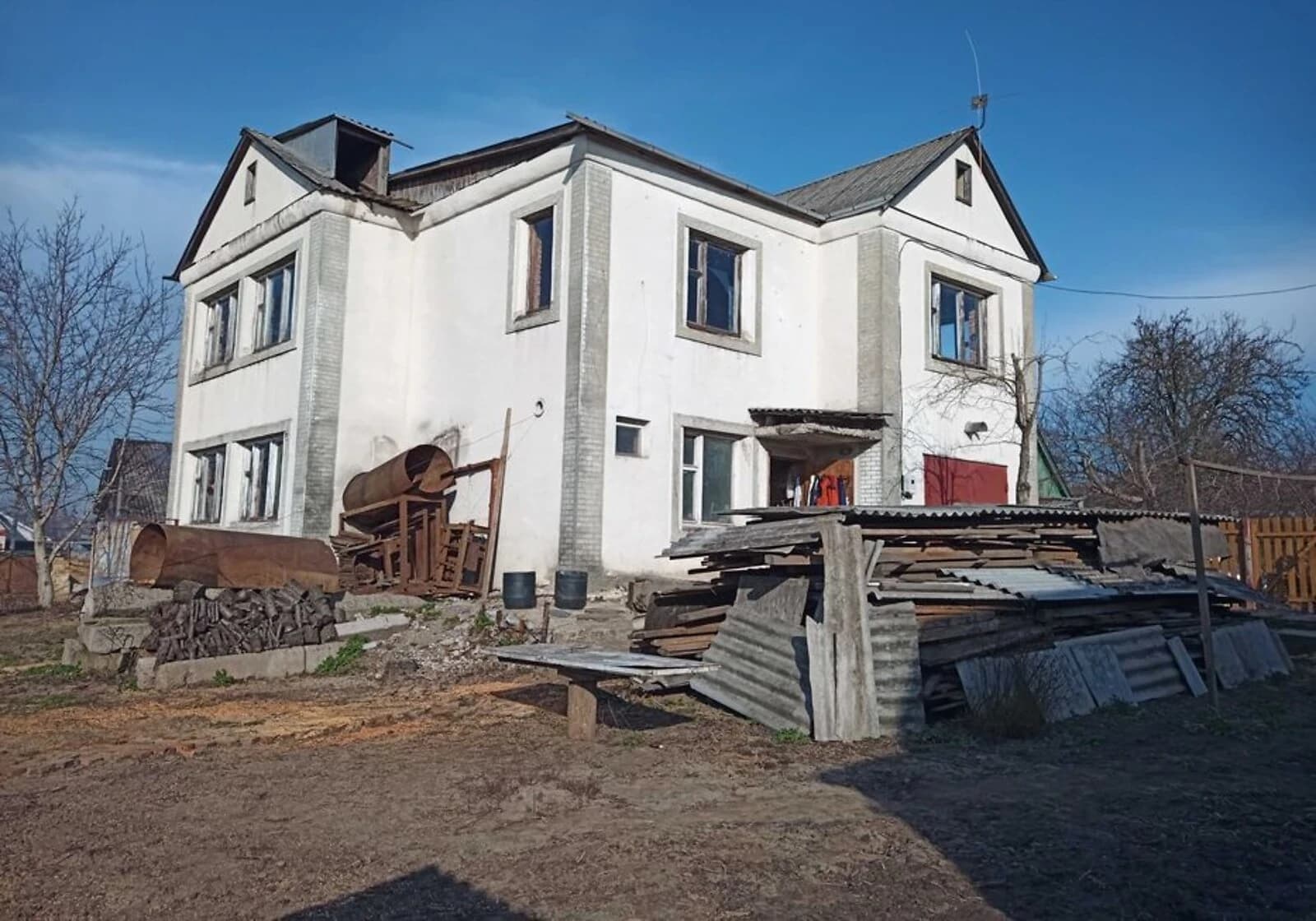 Будинок, Звенигородка: гараж із підвалом, сад і паркан - фото 1