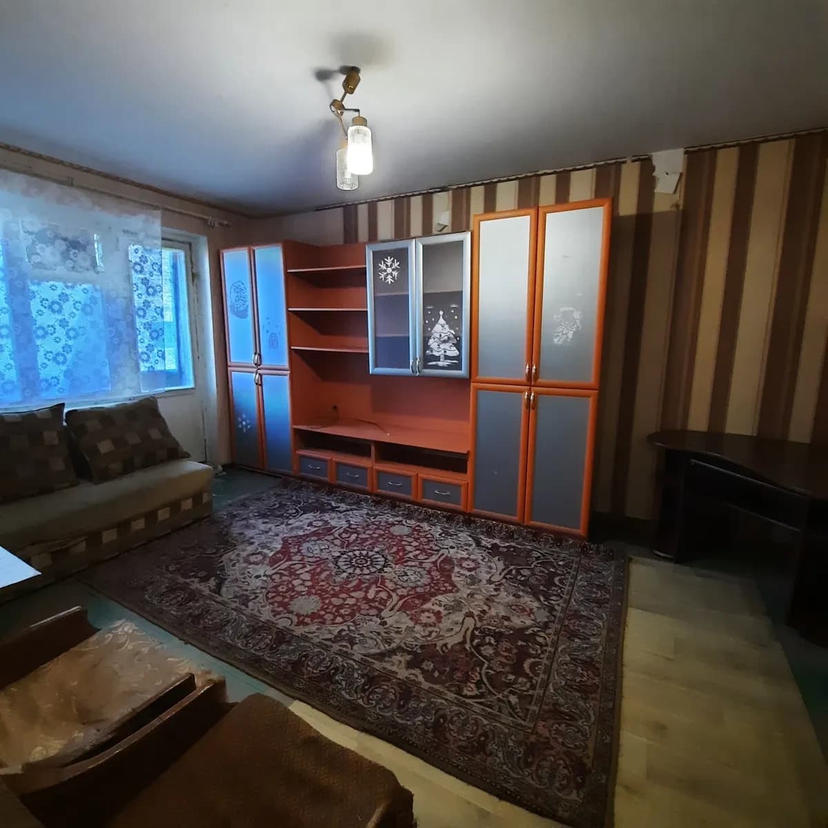 2-кімнатна квартира, Кам’янське: за «Зеленим папугою», МПО-вікна - фото 1