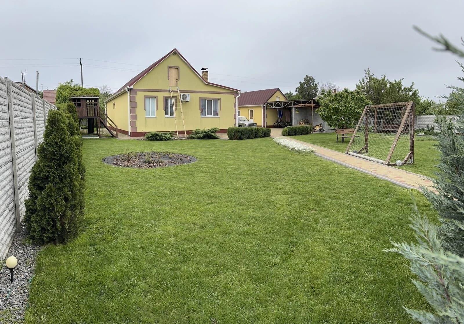 Будинок, Новоолександрівка: бесідка, 15 соток, 3 спальні