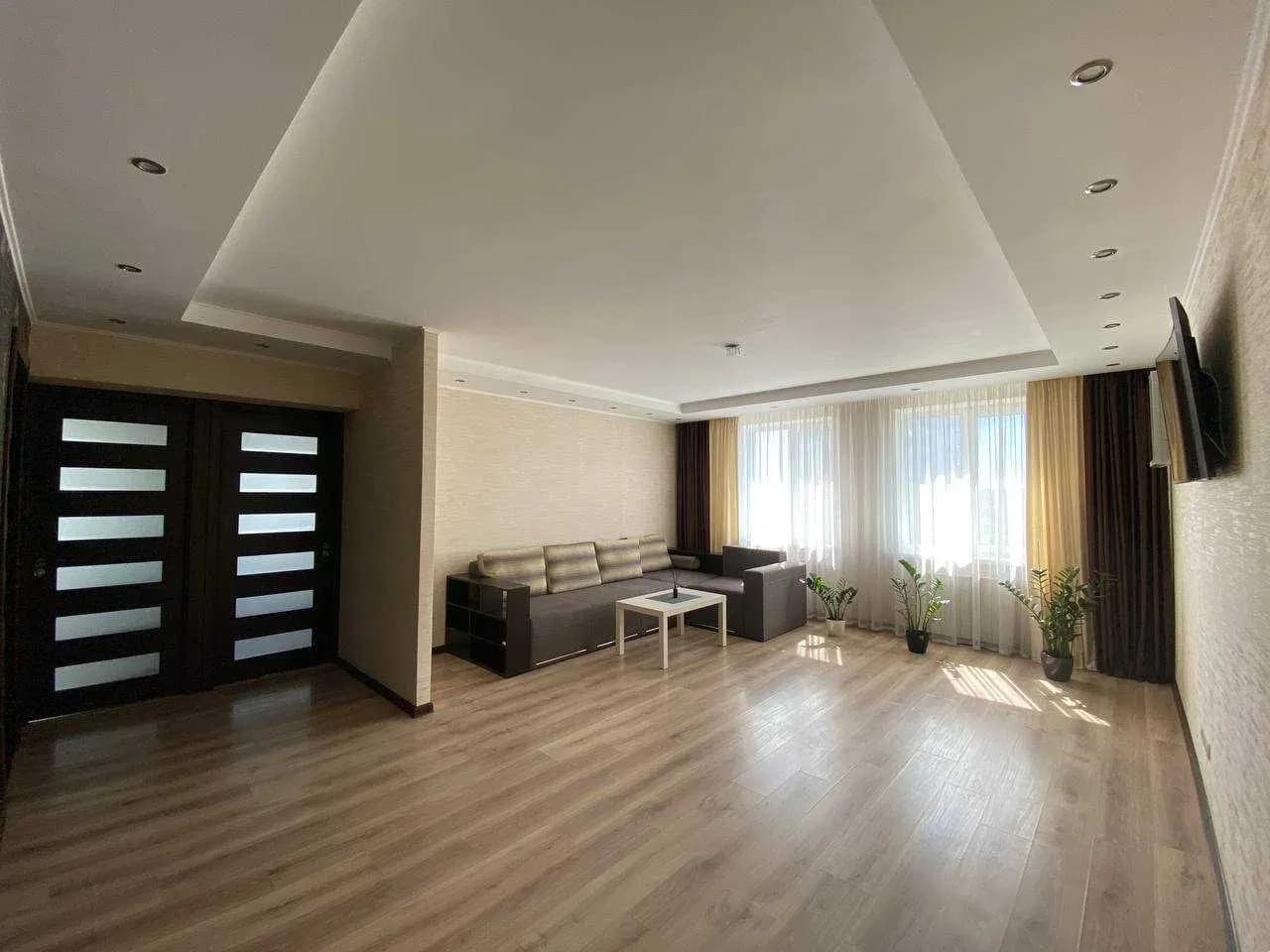 3-кімнатна квартира, Митниця: авторський ремонт, меблі та техніка - фото 3