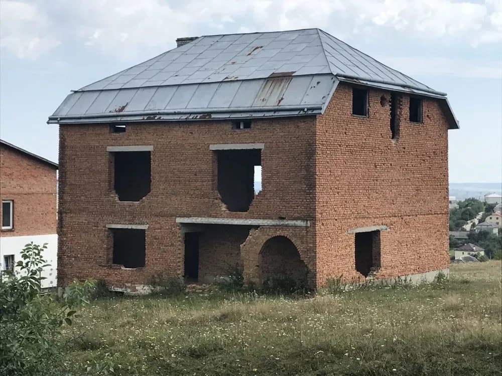 Ділянка 6 соток, Перемишляни: незакінчений будинок, ліс менше 100 м - фото 4