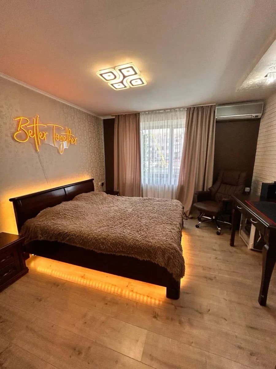 2-кімнатна квартира, Самар: євроремонт, дорогі меблі й техніка - фото 4
