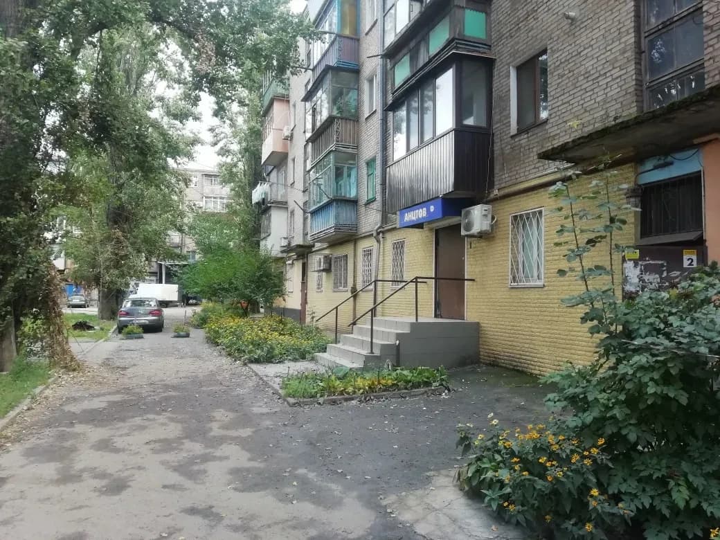 Магазин, Покровський: холодильні вітрини, кондиціонер, бойлер - фото 2