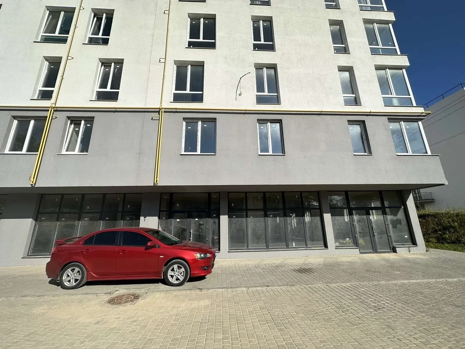 Приміщення, Малехів: фасадне, 2 входи, перша лінія - фото 2