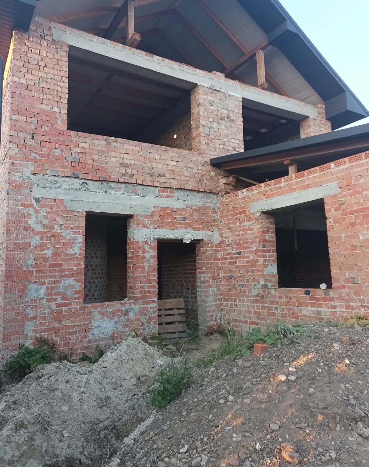 Будинок, Крихівці: новобудова, веранда, гараж