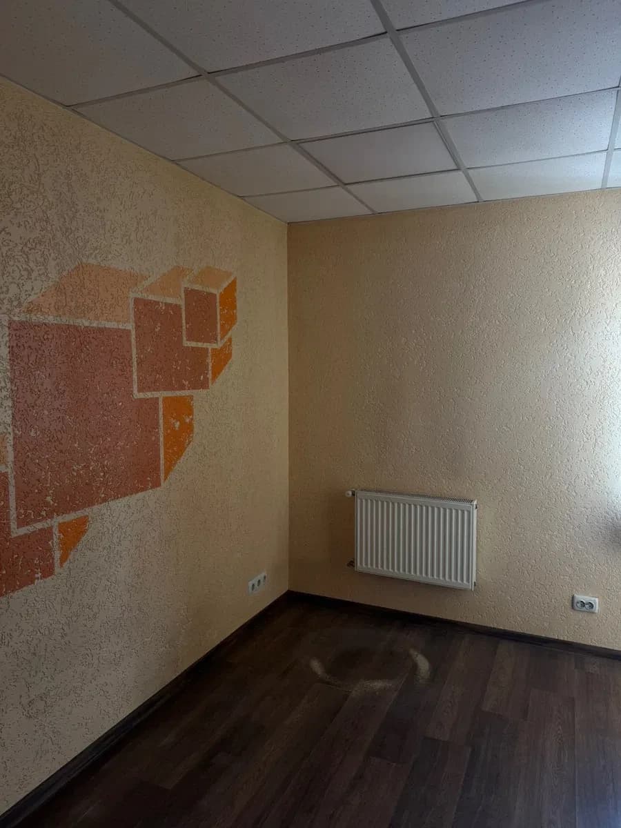 Кабінет, Звенигородка: 1 поверх, без комісії, охорона території - фото 2
