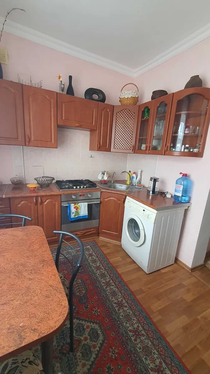 3-кімнатна квартира, Біла Церква: автономне опалення, два балкони - фото 1