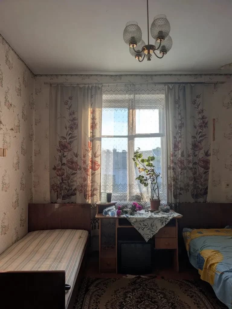 2-кімнатна квартира, Шептицький: окремі кімнати, високі стелі - фото 2