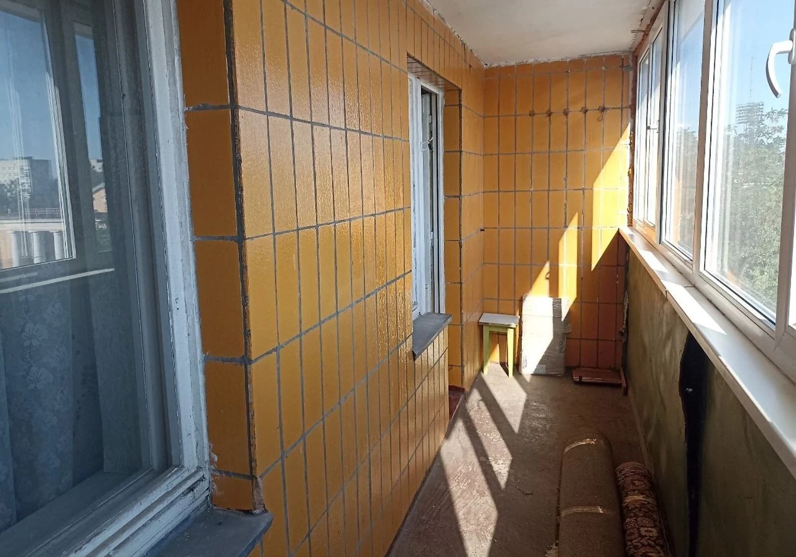 3-кімнатна квартира, Автозаводський: без ремонту, цегляні стіни - фото 5
