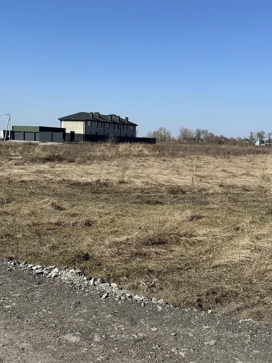 Ділянка 5 соток, Нові Петрівці: під забудову, асфальт, електроенергія поруч - фото 1