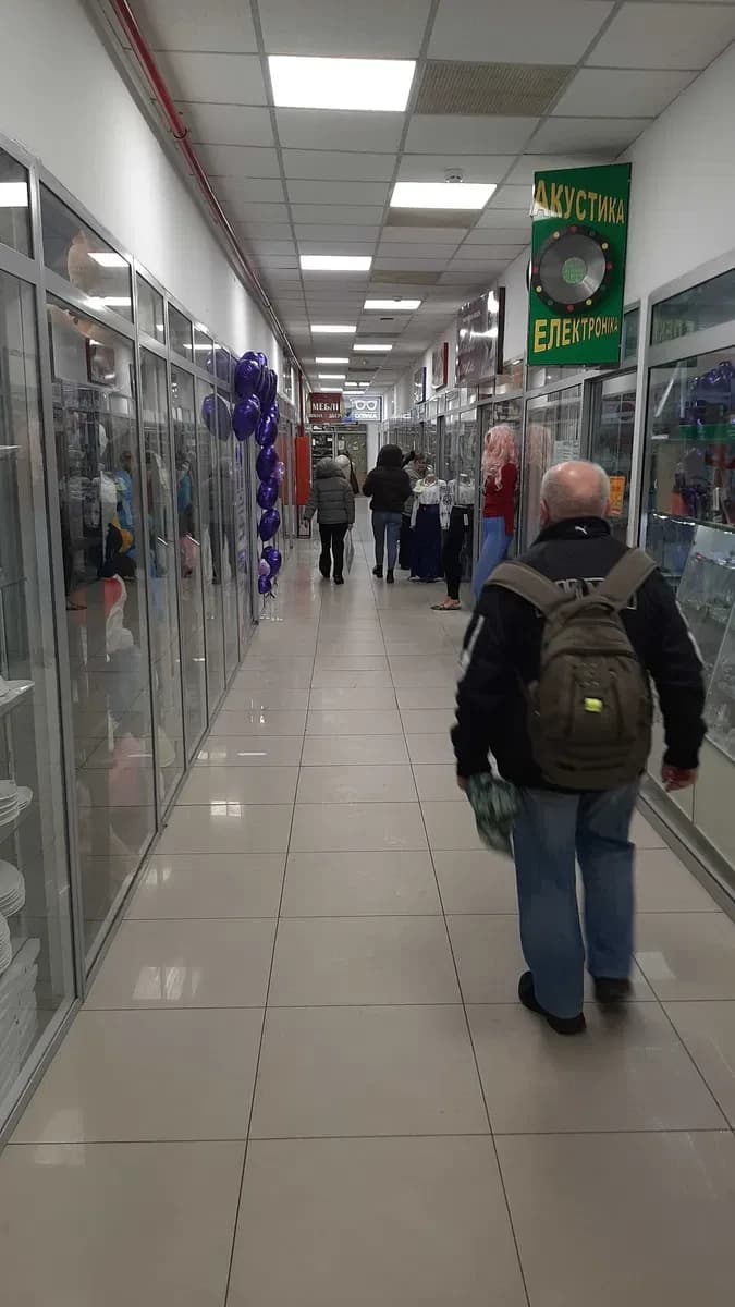 Приміщення, Сокаль: перший поверх, біля входу до ТЦ, поруч з АТБ - фото 2