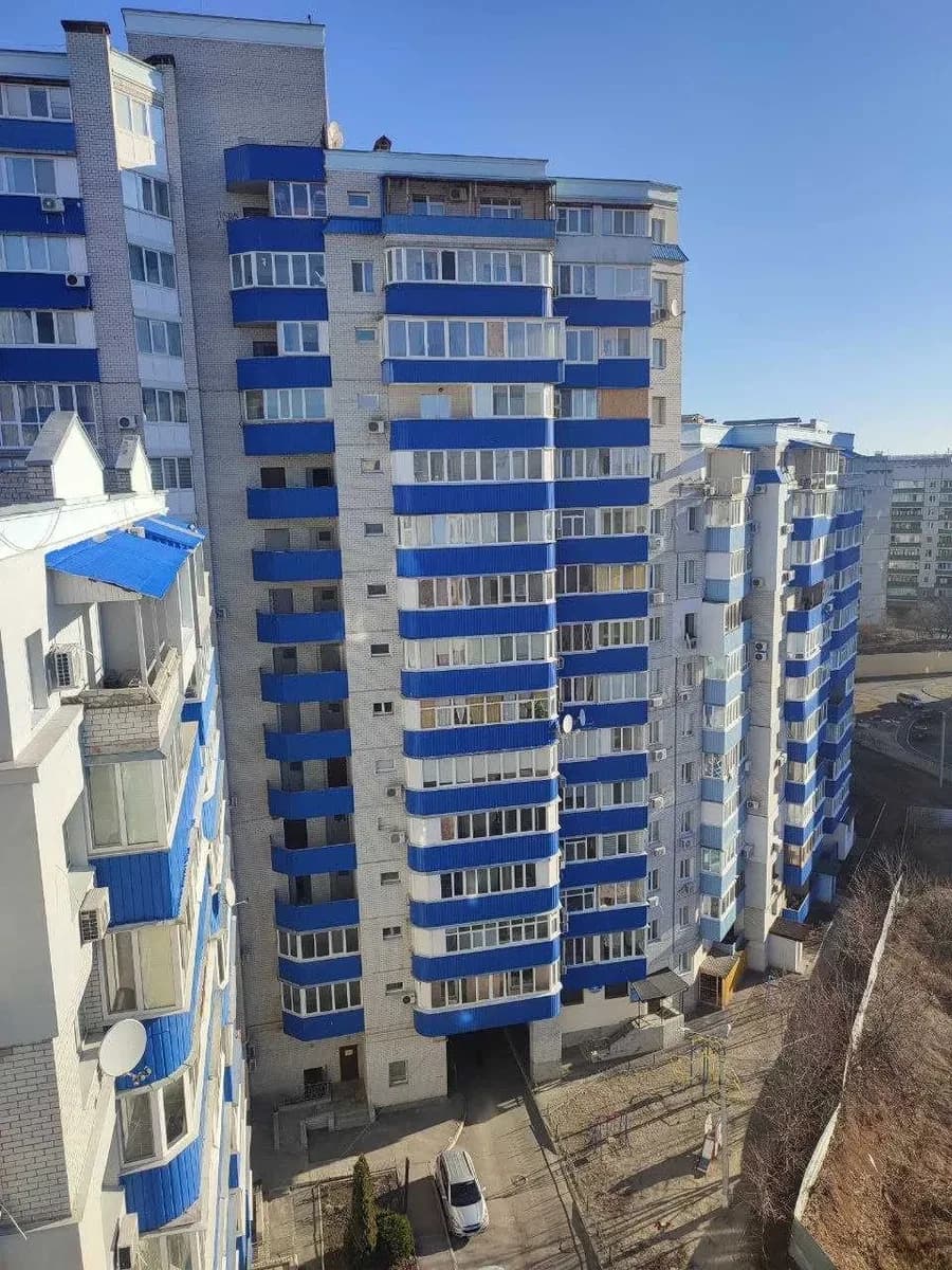 3-кімнатна квартира у ЖК Родниковая 9а: дизайнерський ремонт, два балкони - фото 1