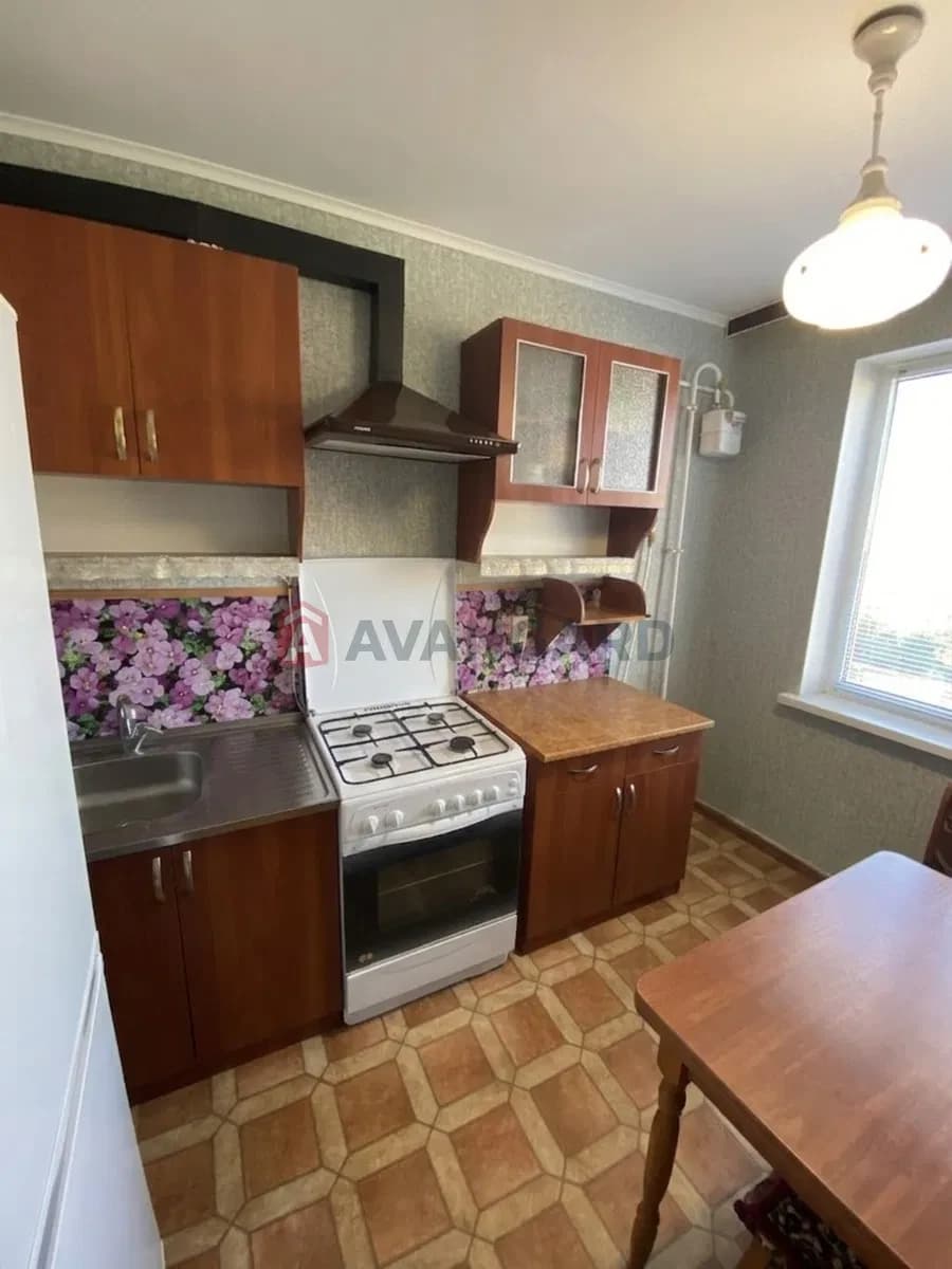 3-кімнатна квартира, Черкаси: два балкони, останній поверх