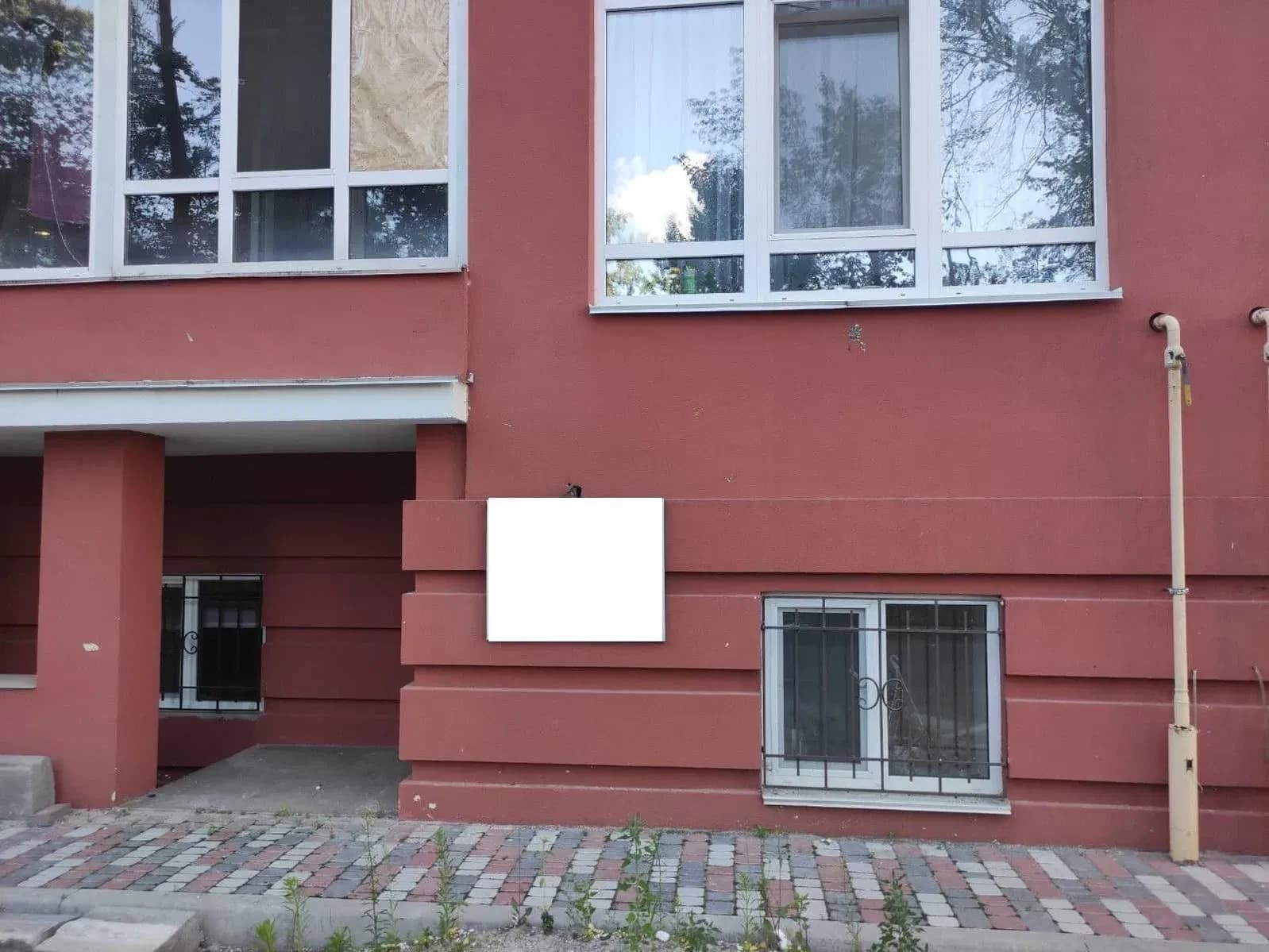 Приміщення, Ірпінь: з ремонтом, цокольний поверх, гостьовий паркінг - фото 1