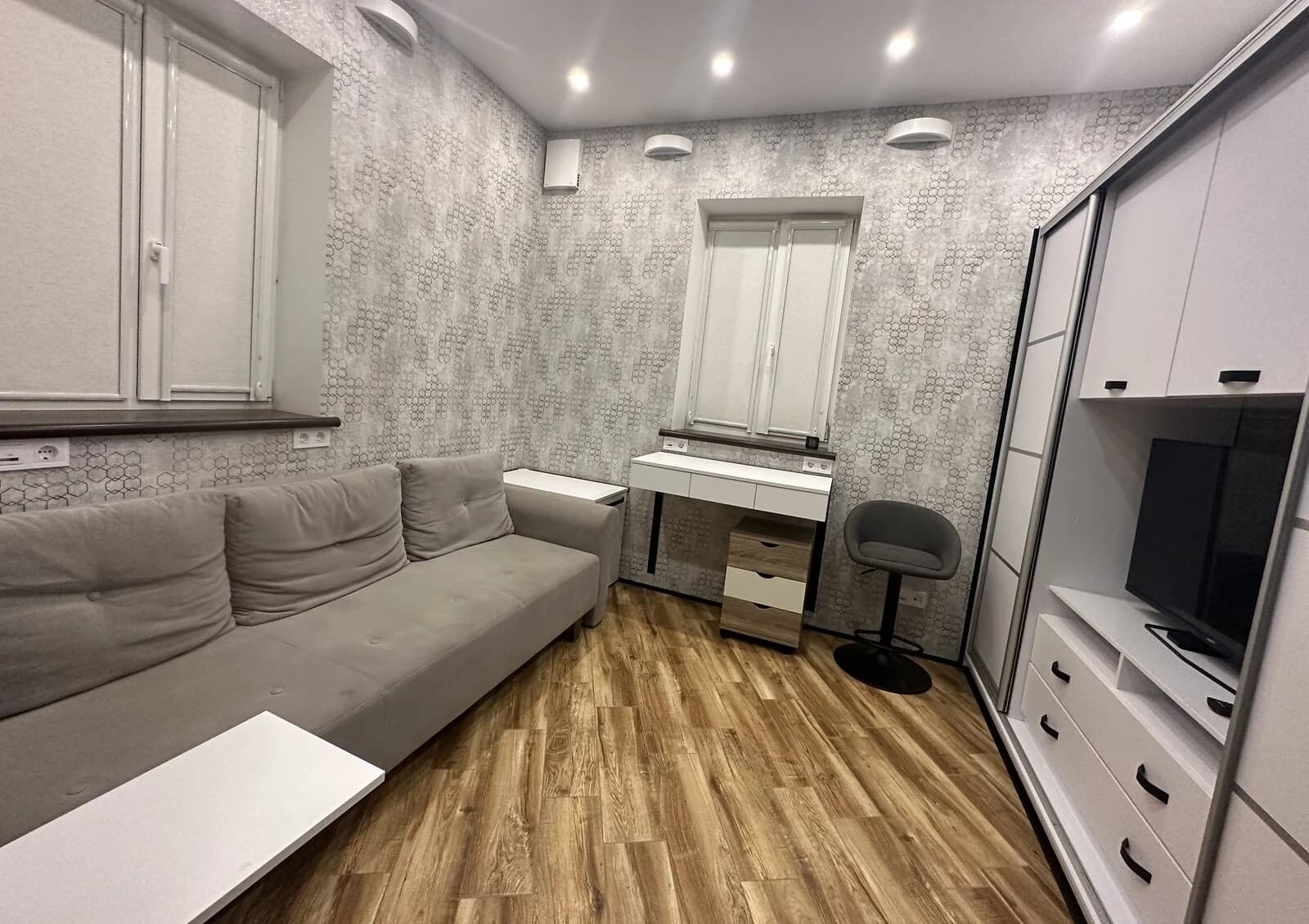 1-кімнатна квартира, Святошинський: кухня-студія, дизайнерський ремонт - фото 2