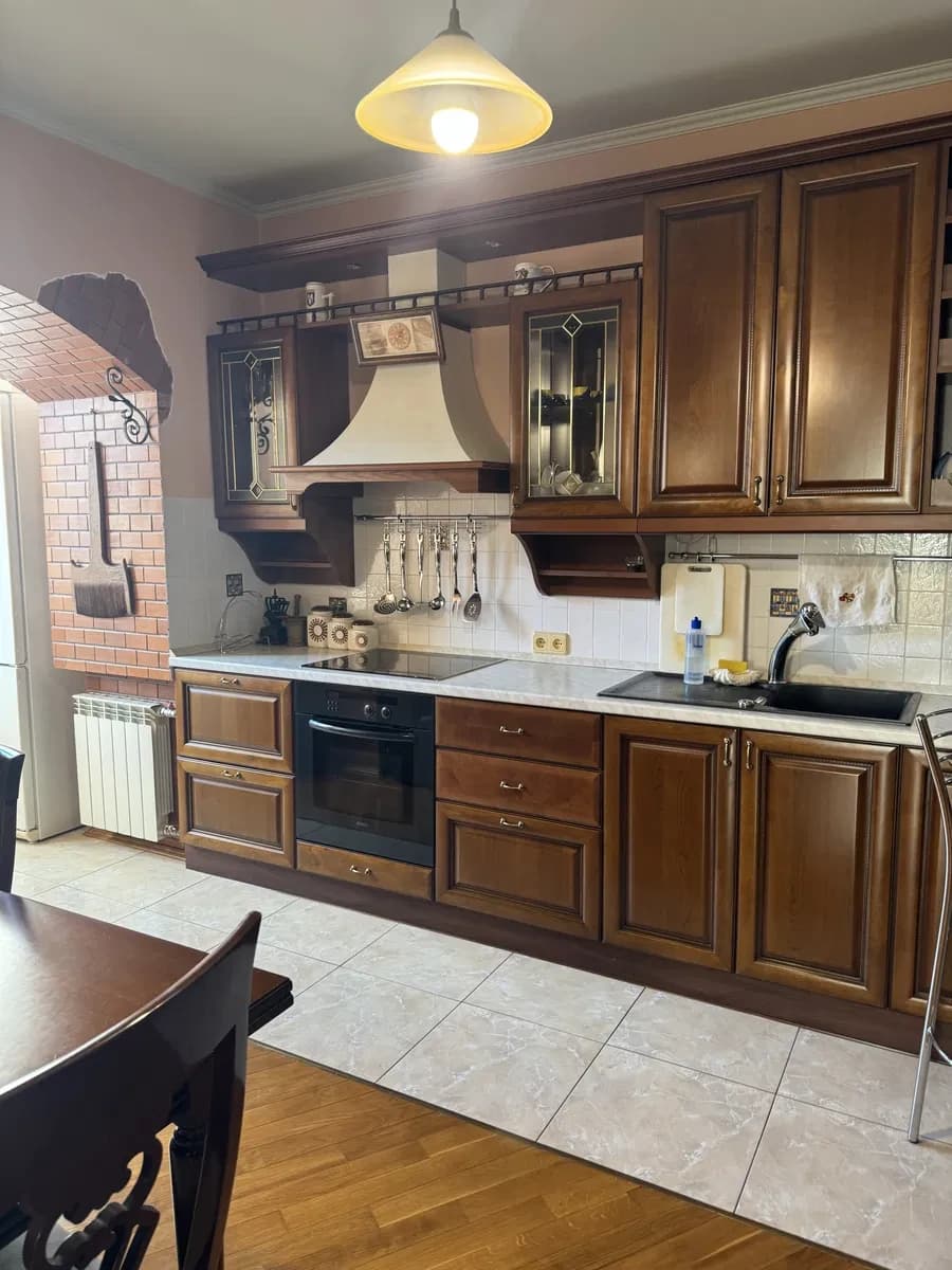 2-кімнатна квартира, Дарницький: кухня-вітальня, 10 хв до метро - фото 1