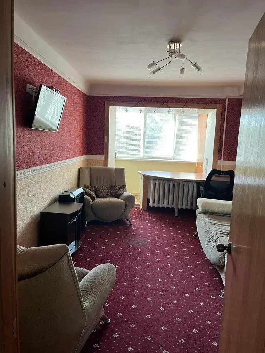 2-кімнатна квартира, Деснянський: євроремонт, метро Лісова 10 хв