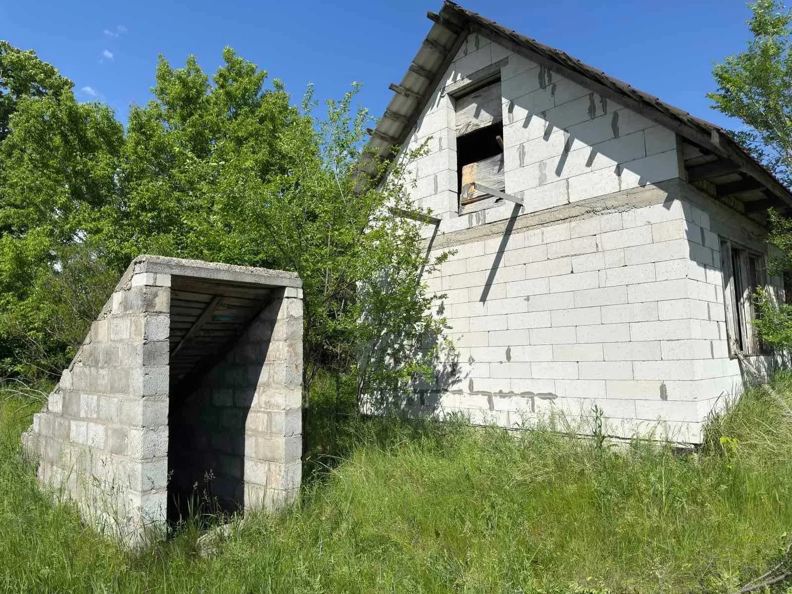 Ділянка 30 соток, Горького: недобудований будинок, ставок - фото 3