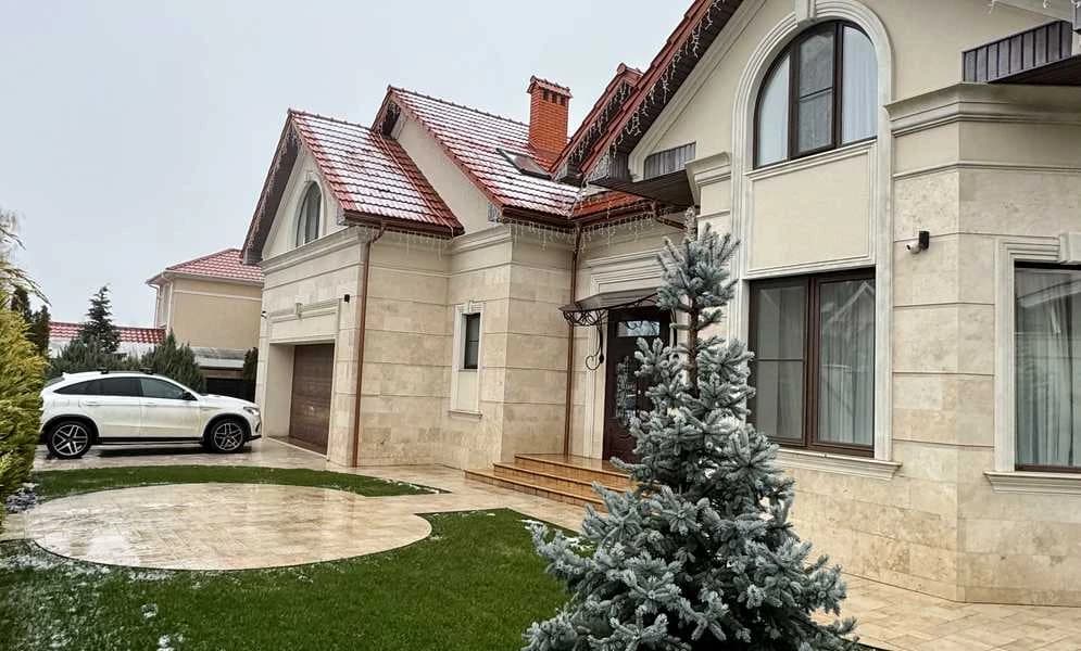 Будинок, Лиманка: автономне живлення, басейн з підігрівом