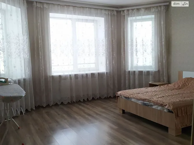 1-кімнатна квартира, провулок Хантадзе: євроремонт, цегляні стіни
