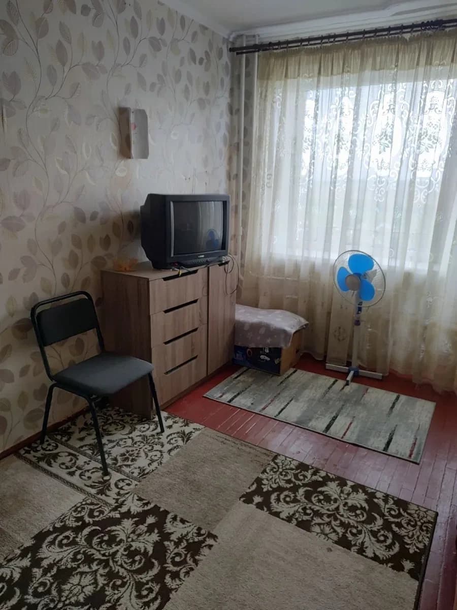 1-кімнатна квартира, Краматорськ: цегляний будинок, меблі, балкон - фото 2