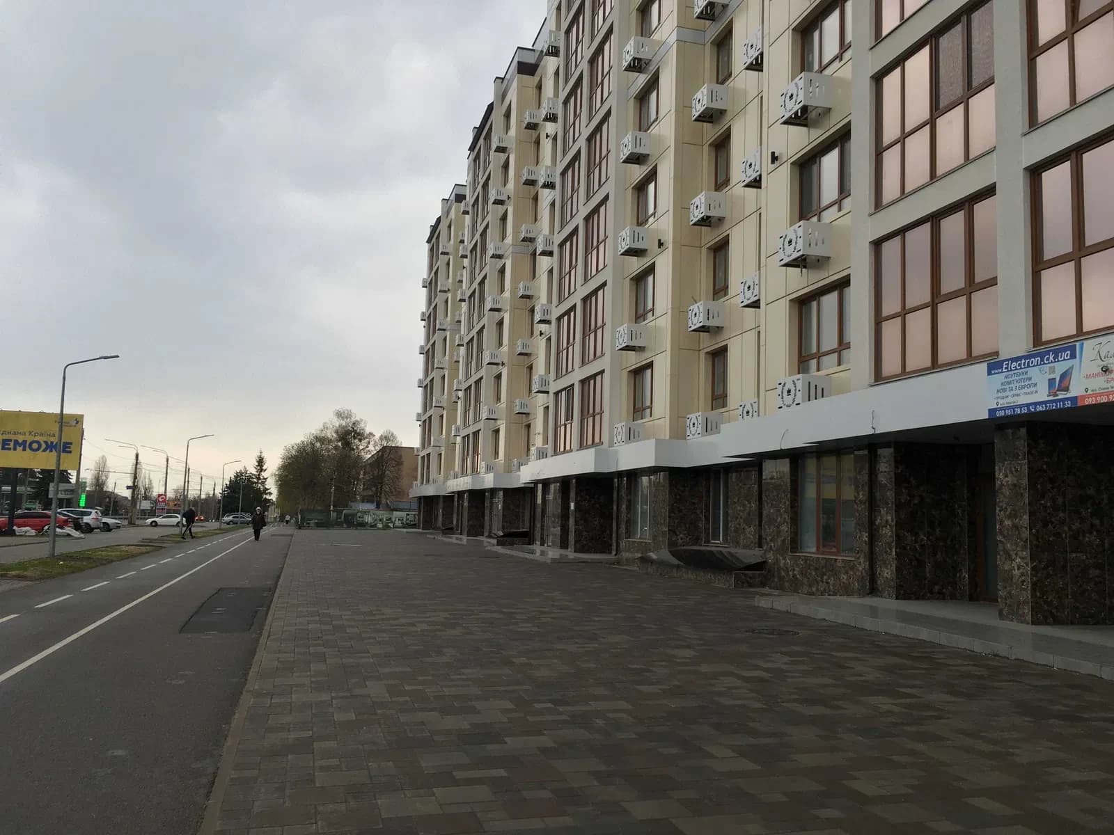 Комерційне приміщення у ЖК Олимп: ремонт під ключ, два незалежні приміщення - фото 1