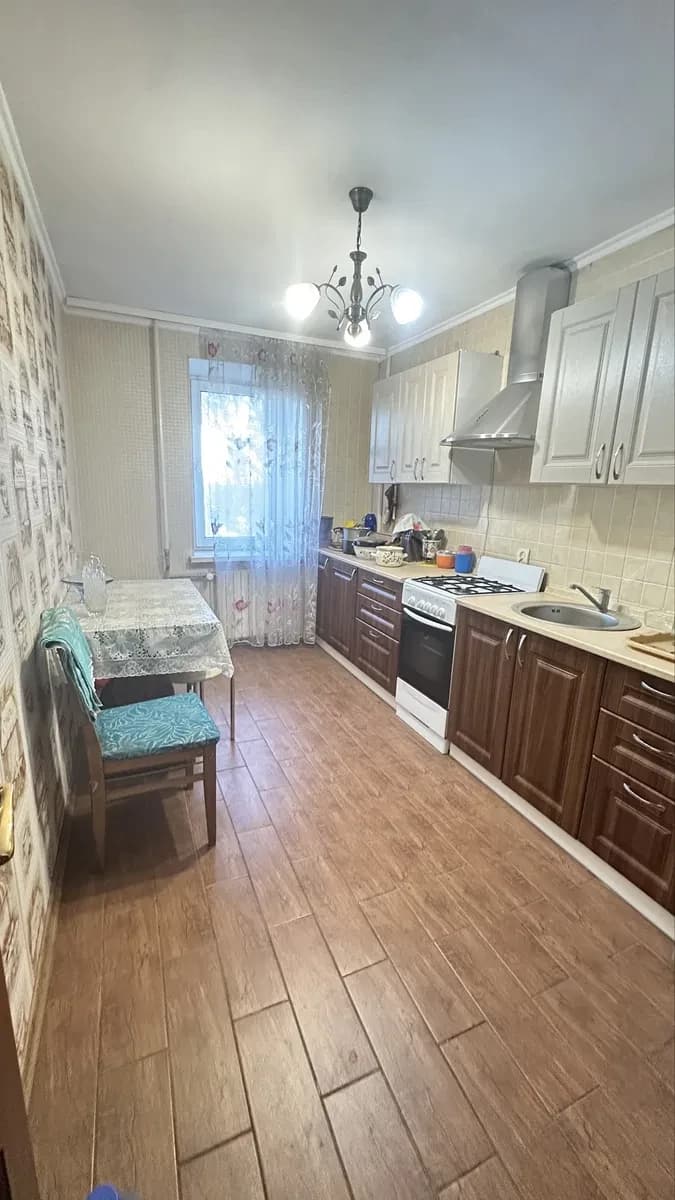 4-кімнатна квартира, Соляні: євроремонт, подвійна лоджія, парк і річка