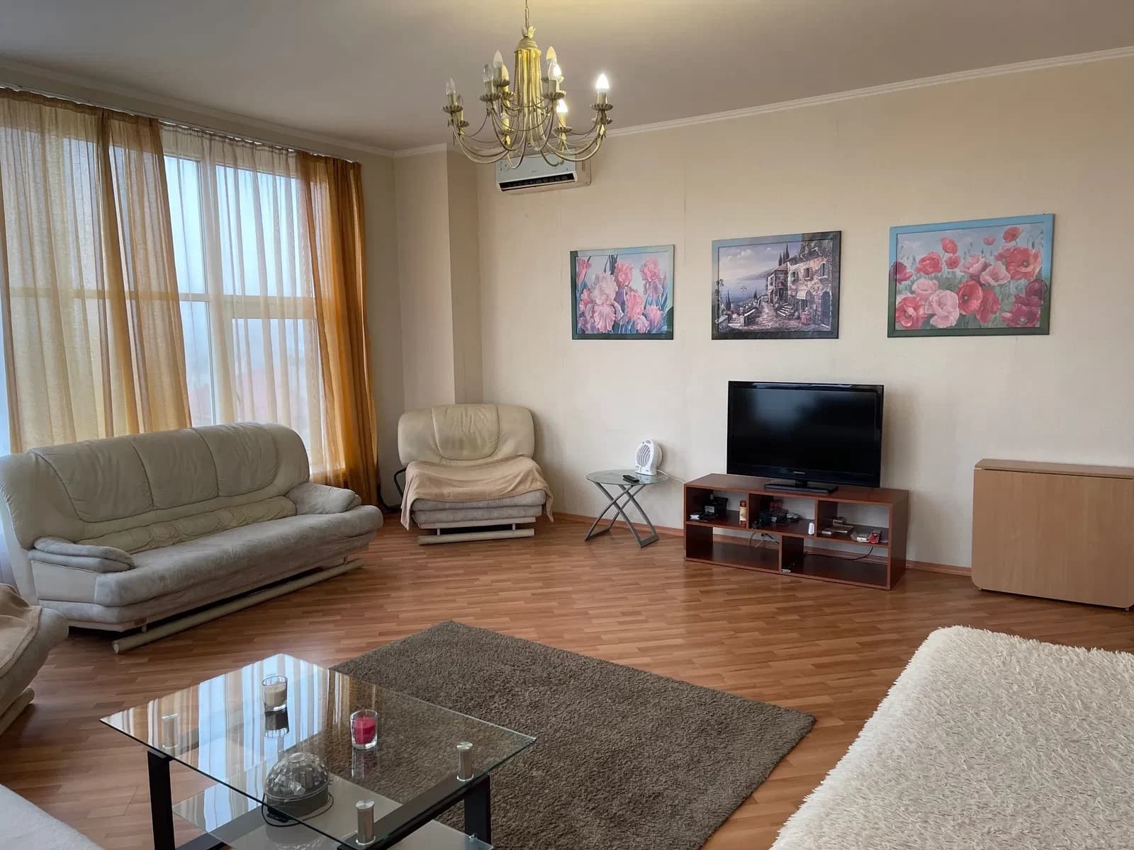 3-кімнатна квартира у ЖК Климовский дом: панорамне скління, 2 бойлери