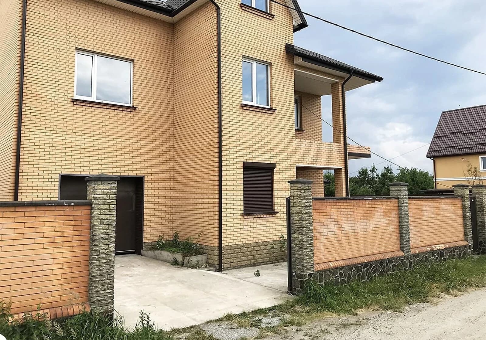 Будинок, Нижні сади: гараж, баня, веранда - фото 1