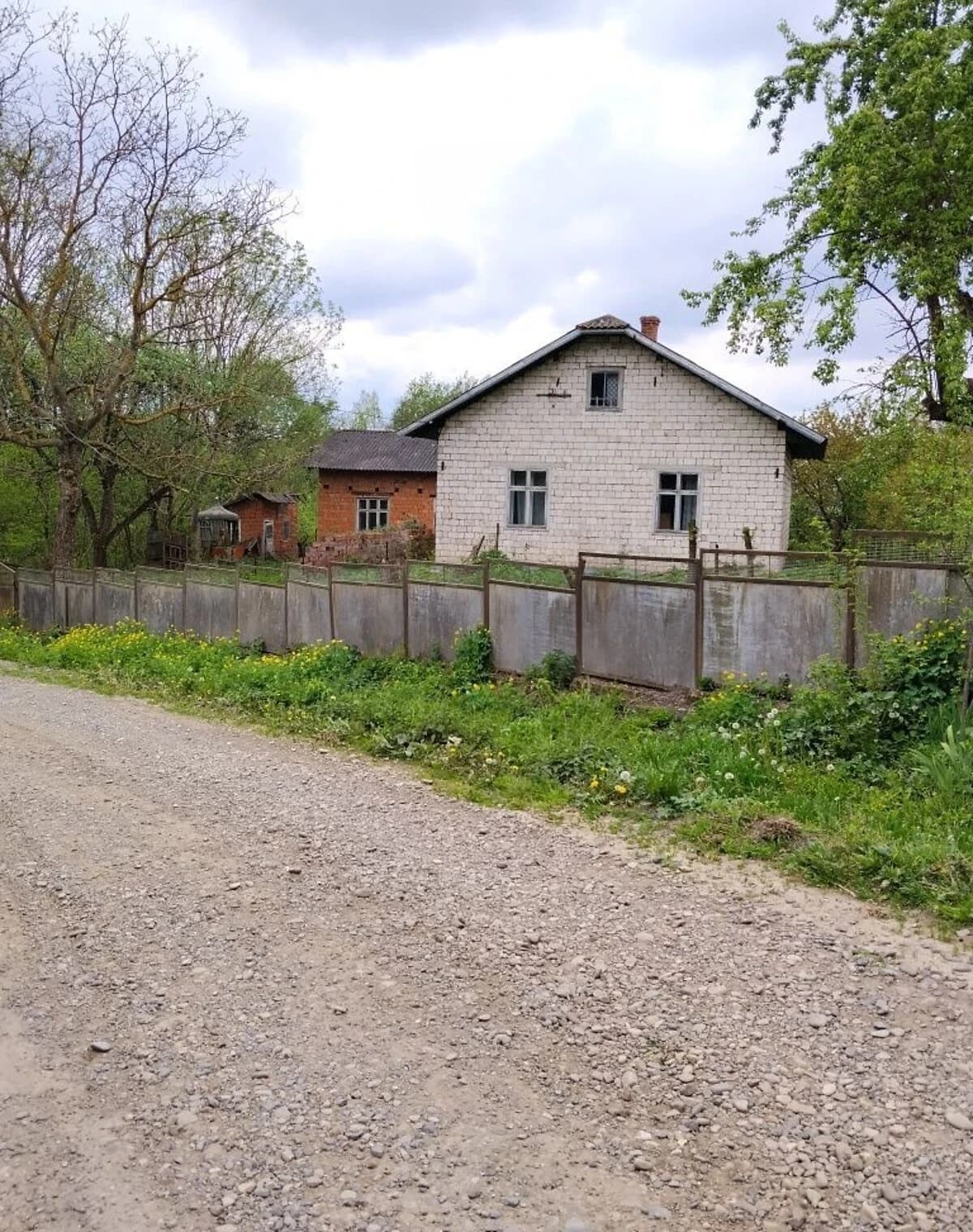 Будинок, Оршівці: цегляні стіни, сад, твердопаливний котел