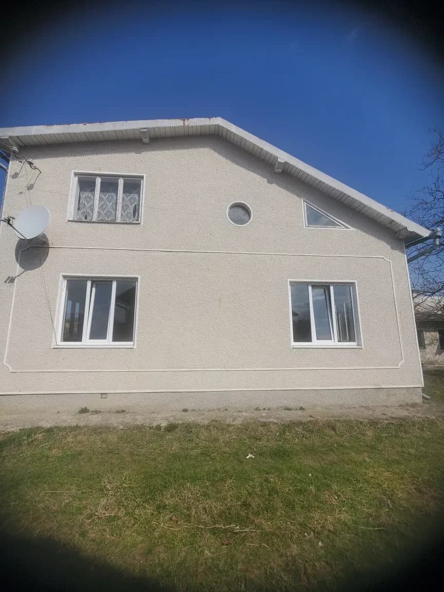 Будинок, Богородчани: господарські будівлі, школа за 100 м - фото 1