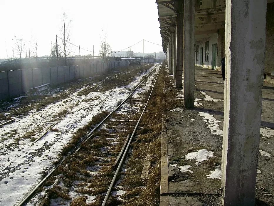 Склад, Сарни: рампа, залізнична колія, 2 поверхи - фото 3