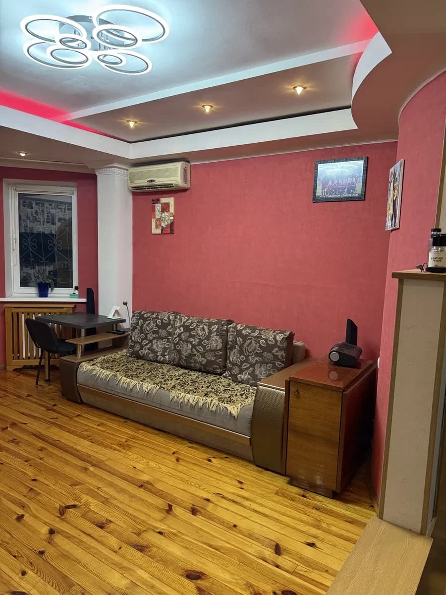 3-кімнатна квартира, Агромат: обмін, заряджання електроавто у дворі - фото 3