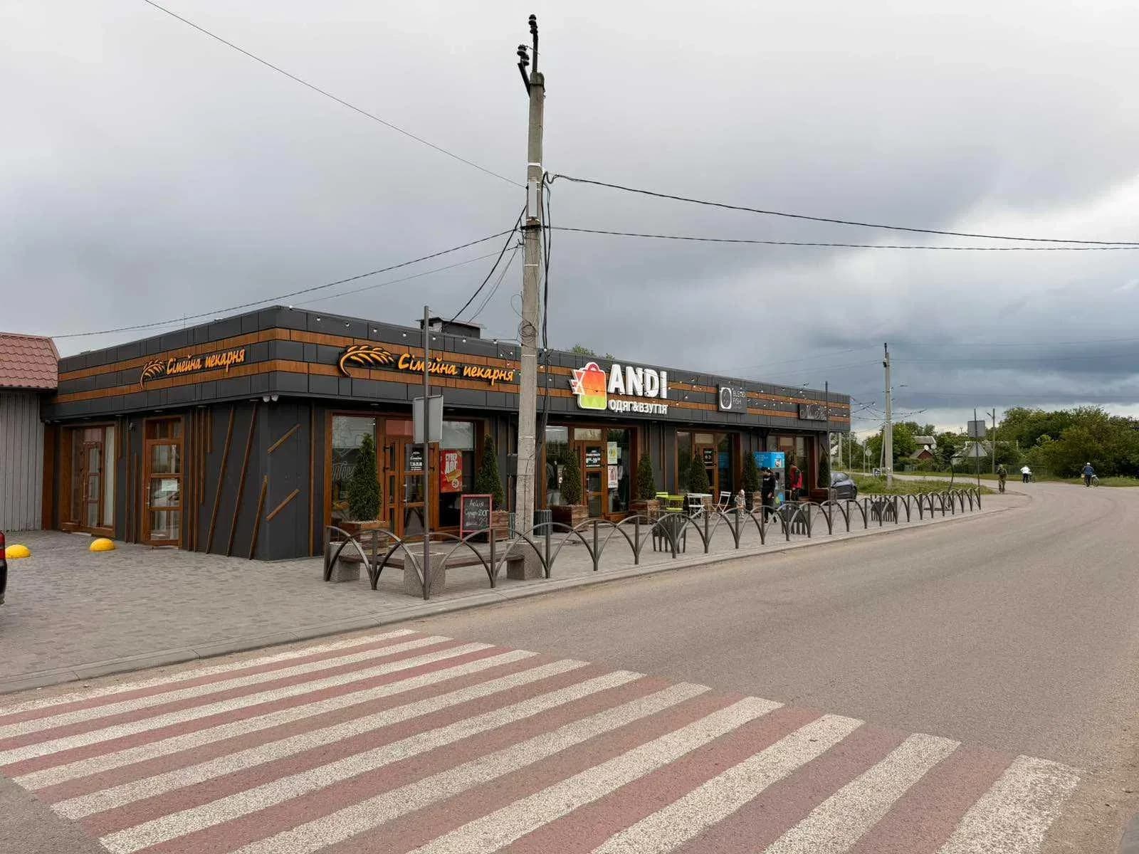 Приміщення, Верхівцеве: фасадне, генератор, знижка для ВПО