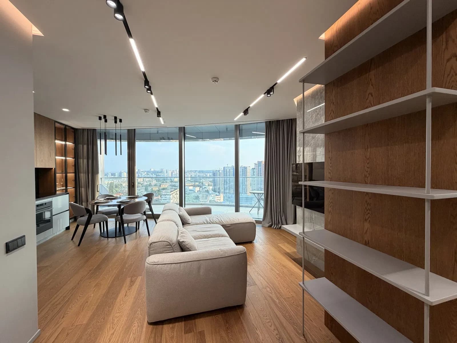 2-кімнатна квартира у ЖК Taryan Towers: тераса, резервне живлення - фото 3