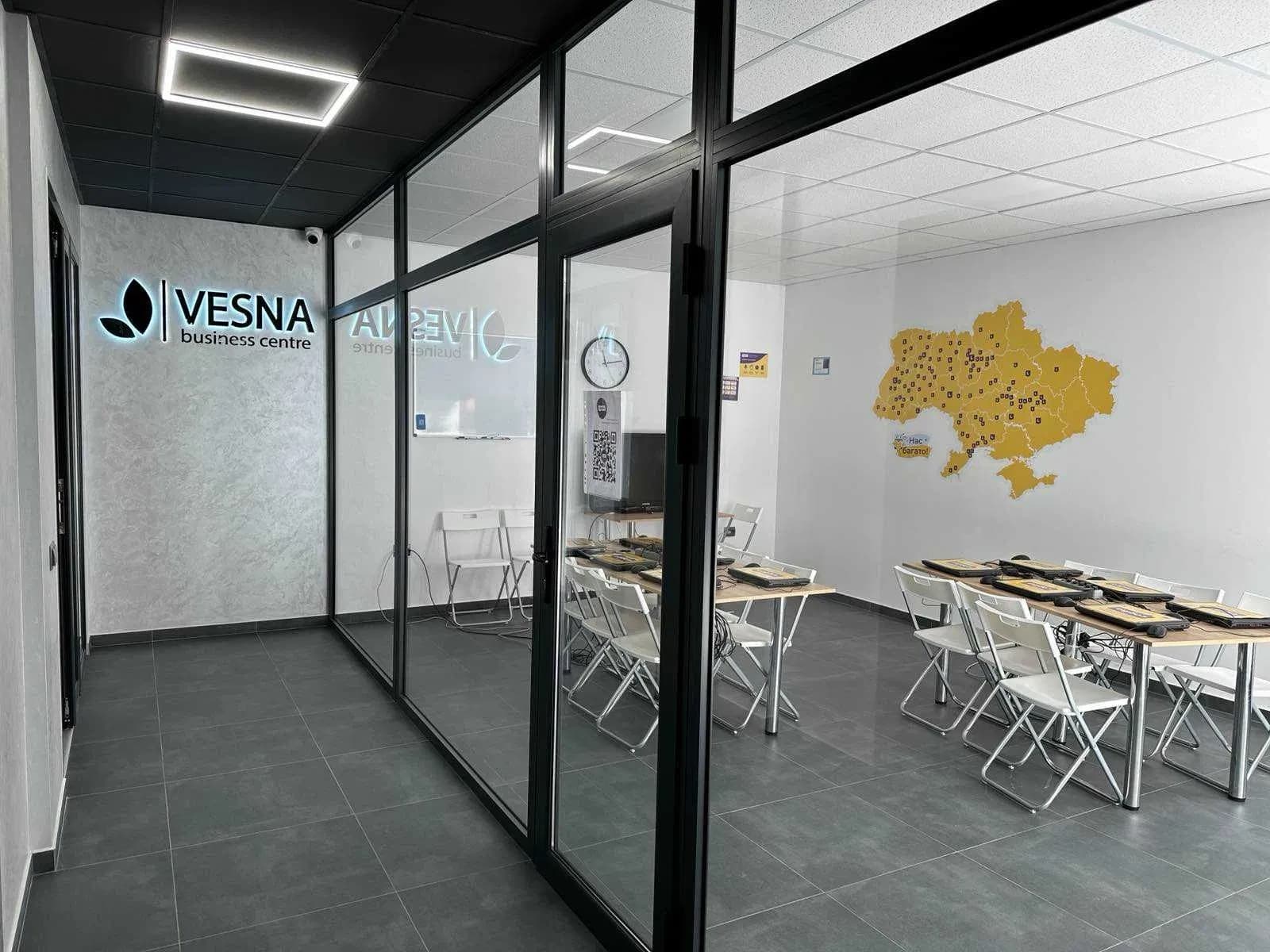 Офіс, Сокаль: бізнес-центр VESNA, два паркінги - фото 4