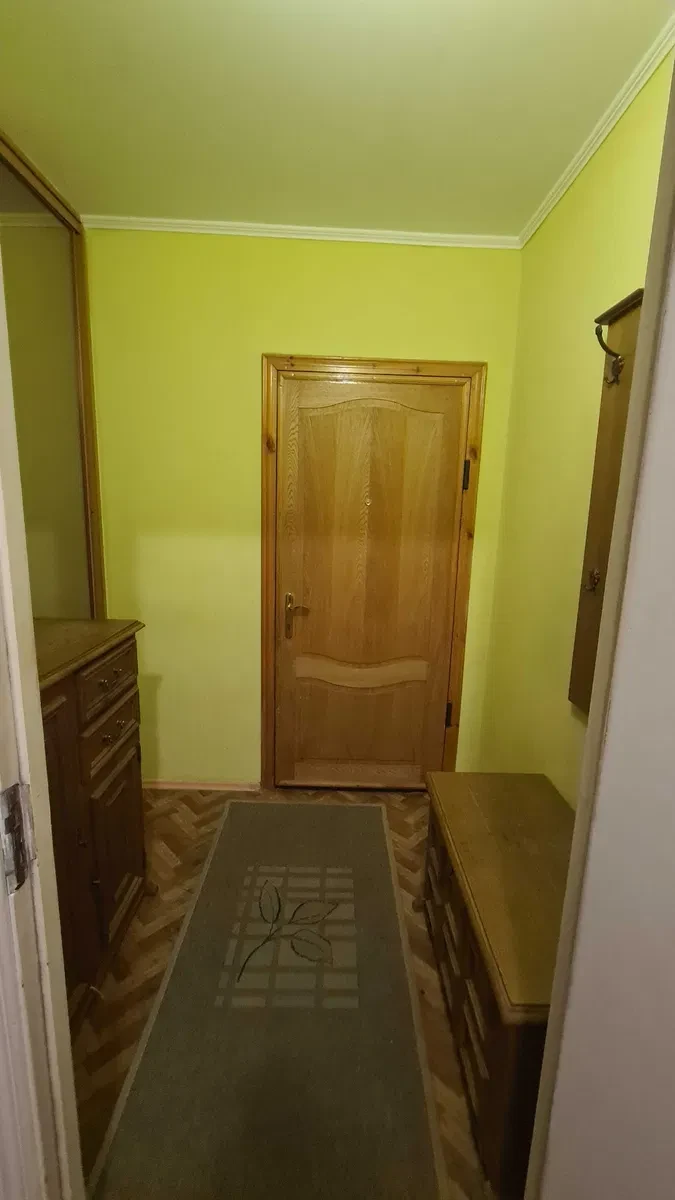 3-кімнатна квартира, Оболонський: метро Мінська 5 хв, вікна у двір - фото 2