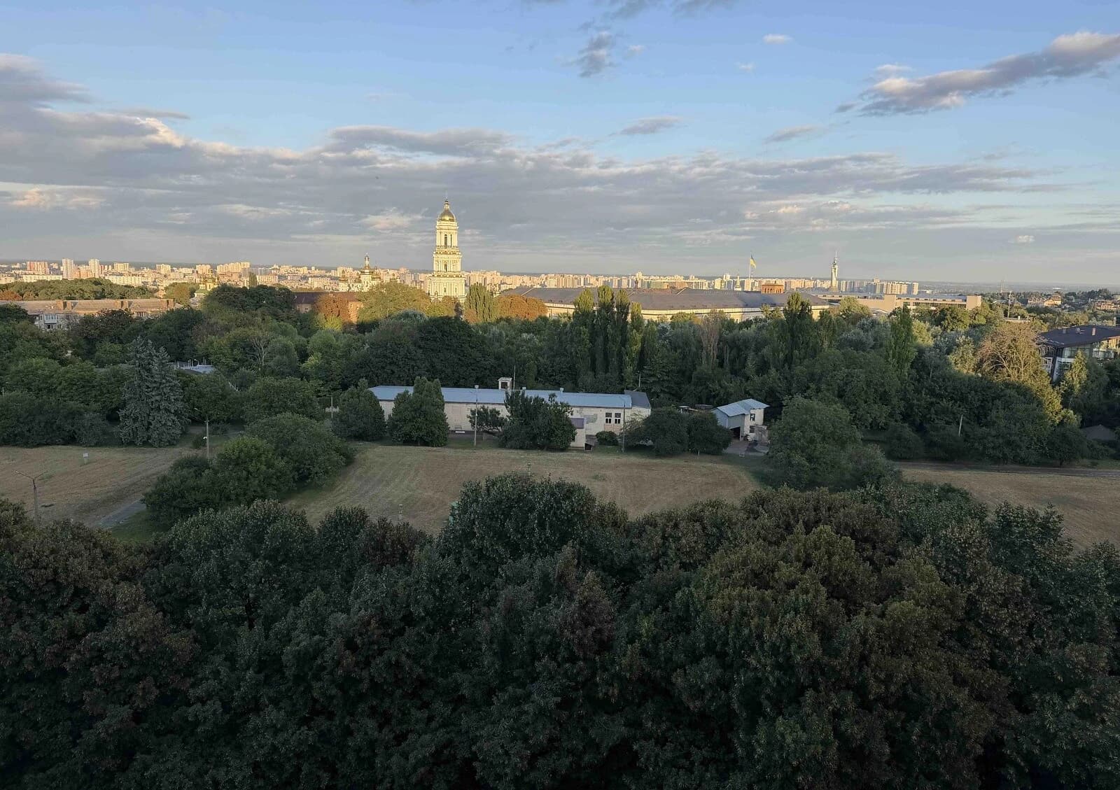 2-кімнатна квартира, Печерськ: метро Арсенальна, можна з малими дітьми - фото 1
