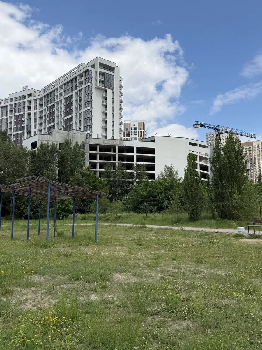 Паркомісце у ЖК Русанівська Гавань: два поруч, переуступка - фото 5