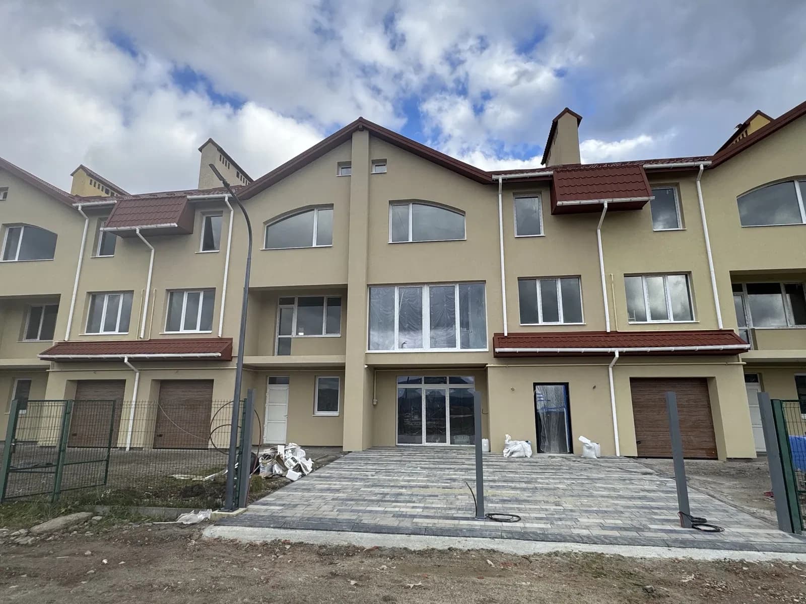 Таунхаус, Східниця: ділянка 3 сотки, газ, після будівельників - фото 4