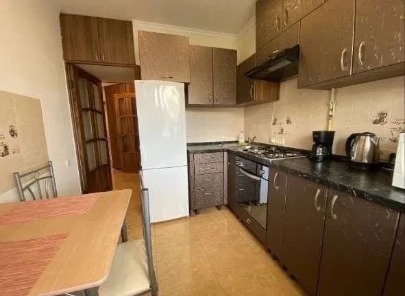 2-кімнатна квартира, Центр: косметичний ремонт, обмін на Київ - фото 2