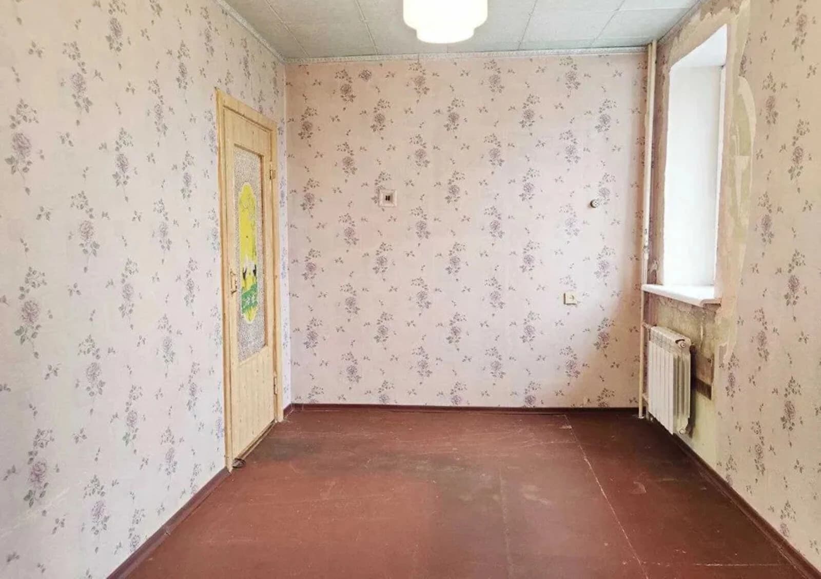 3-кімнатна квартира, вулиця Слов'янська: внутрішній двір, цегляні стіни - фото 1