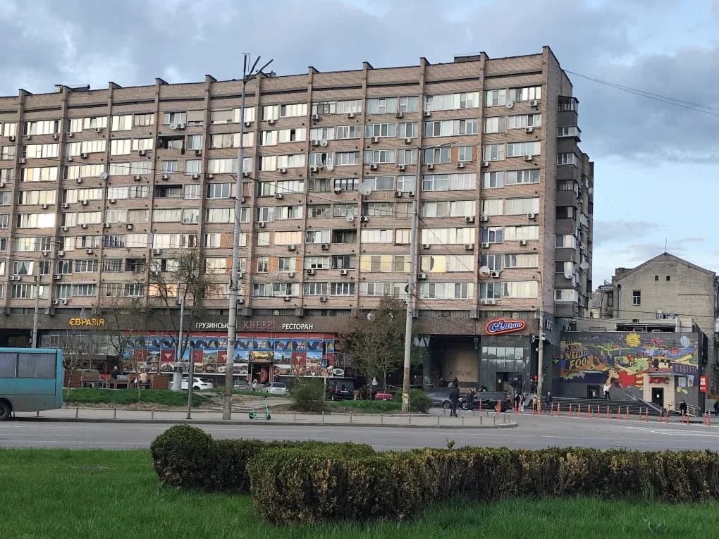 4-кімнатна квартира, Шевченківський: під ремонт, метро за 10 хв - фото 2