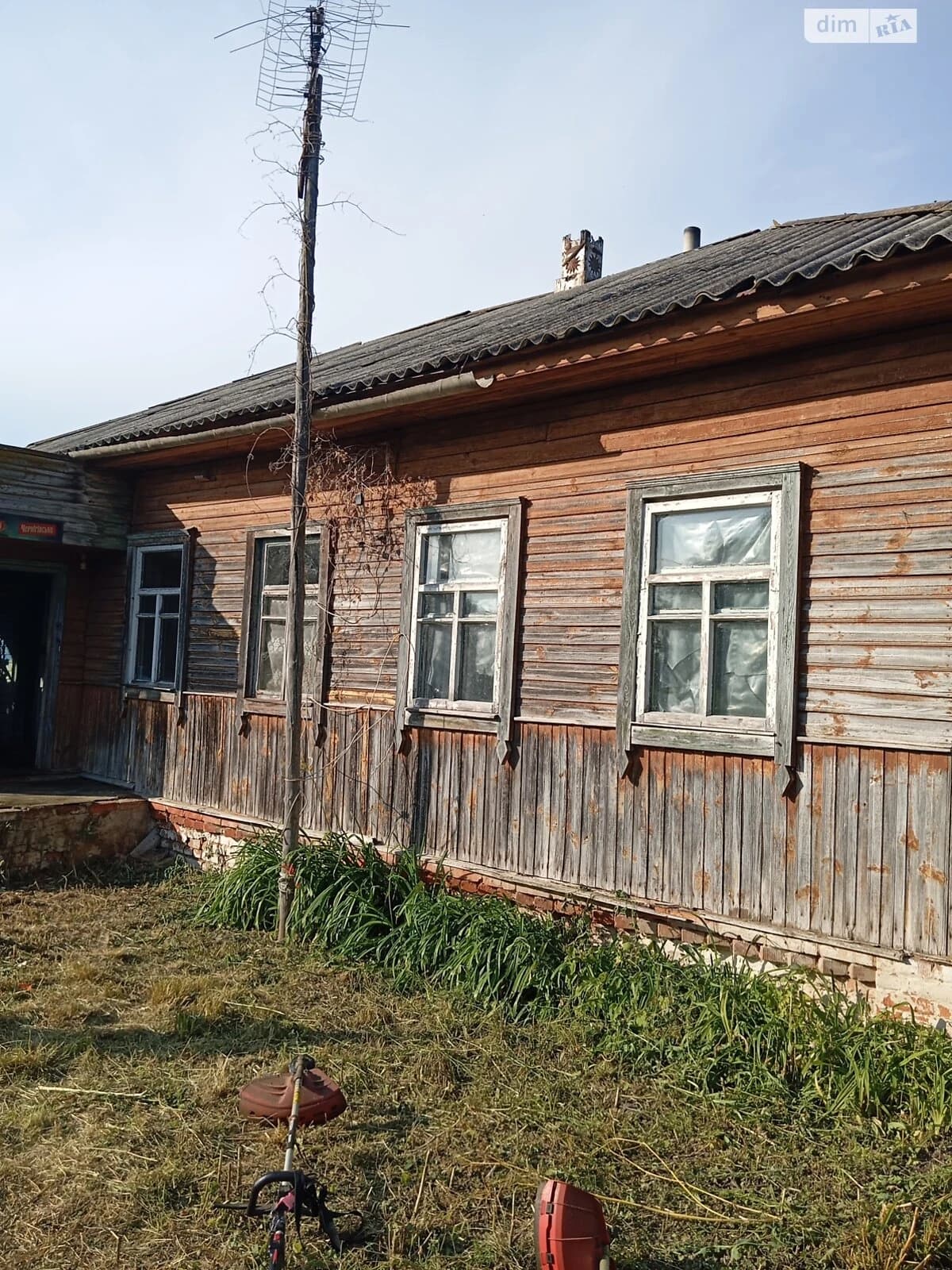 Будинок, Стаси: 2 спальні, 10 соток, можливий торг