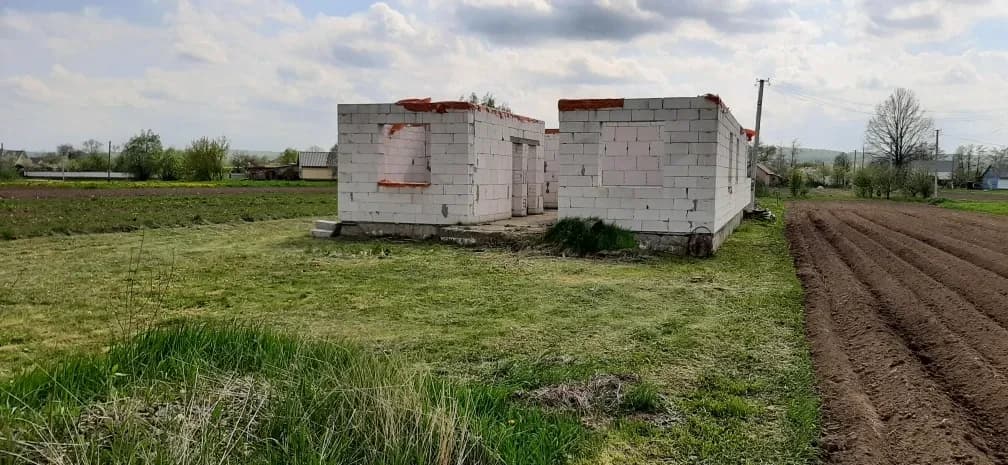 Ділянка 15 соток, Сторожинець: недобудований будинок, комунікації - фото 3