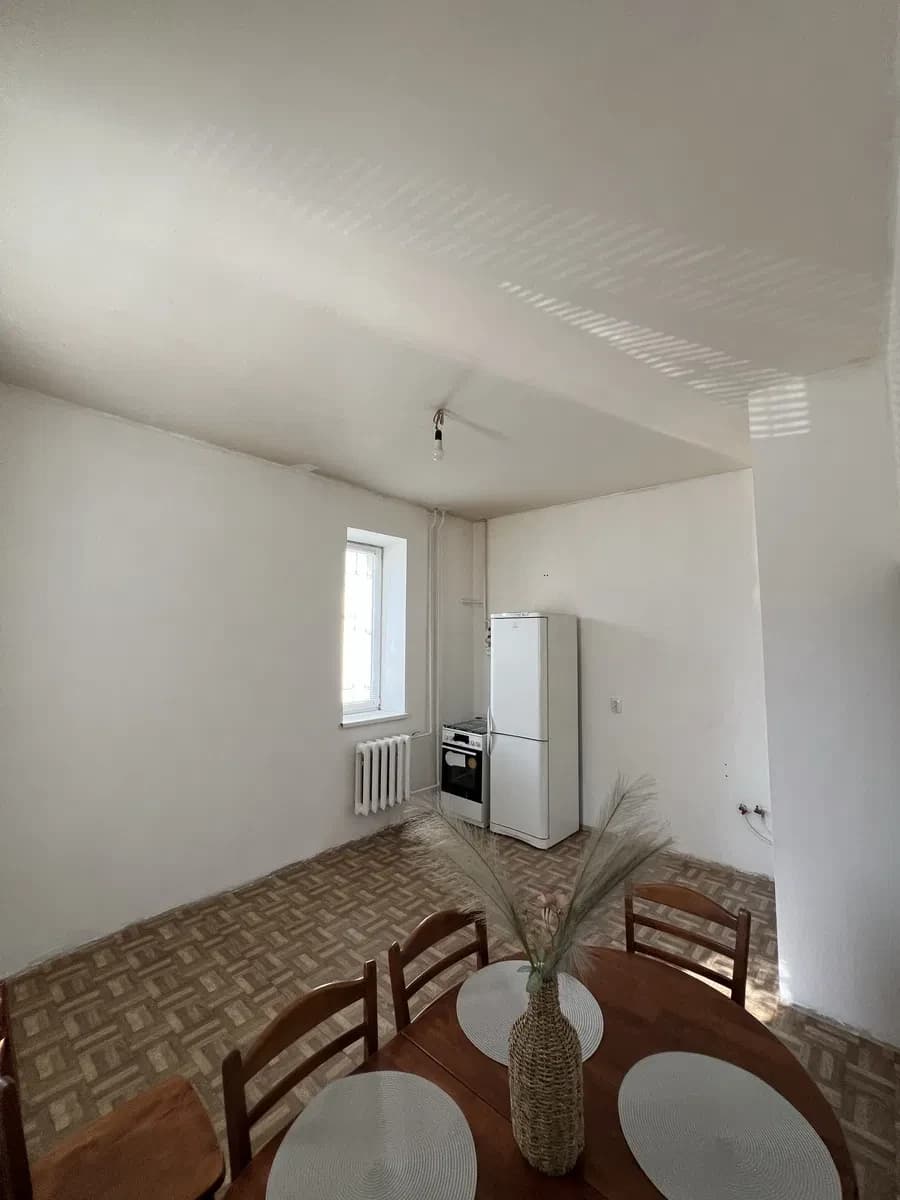 2-кімнатна квартира, Биківня: дитяча кімната 18 м², парк і ліс поруч - фото 2