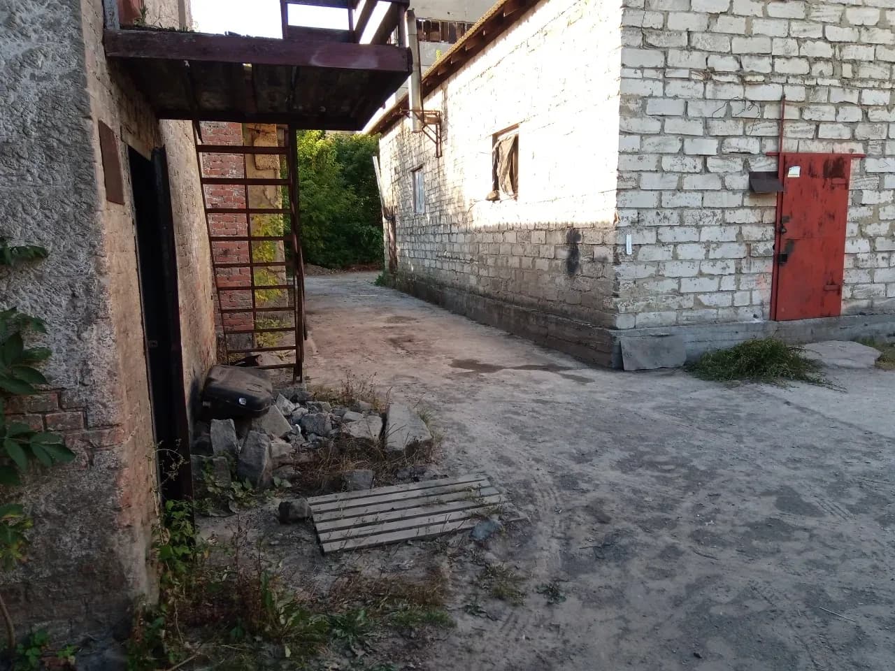 Приміщення, Суми: 380 В, малярна камера, оглядова яма - фото 3