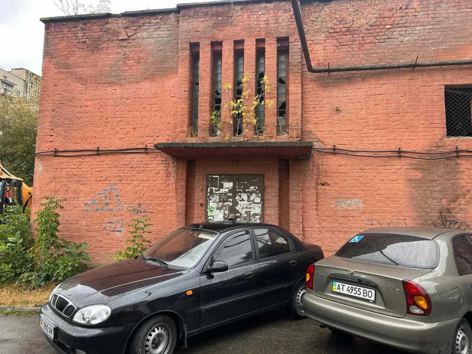 Адміністративна будівля, Калуш: приватизована земля - фото 3