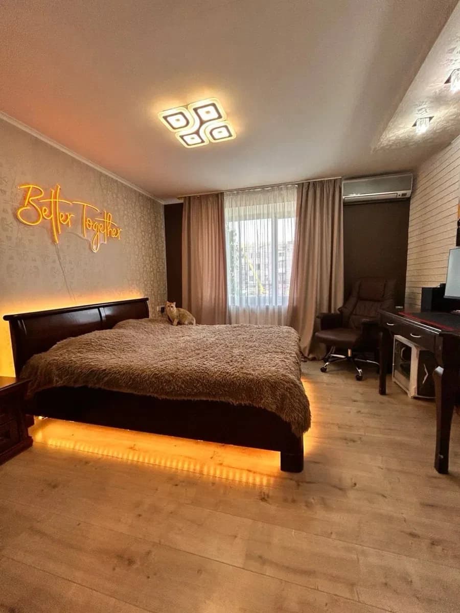 2-кімнатна квартира, Самар: євроремонт, дорогі меблі й техніка - фото 3
